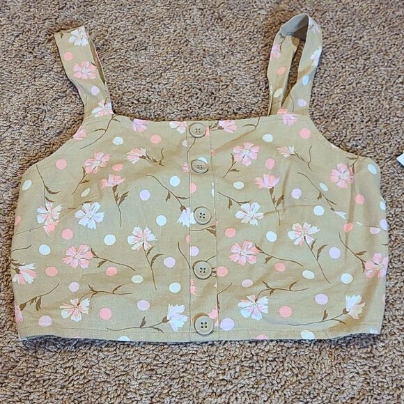 Bp Beige pink Sophie floral cropped top with button detailing! - Picture 1 of 4